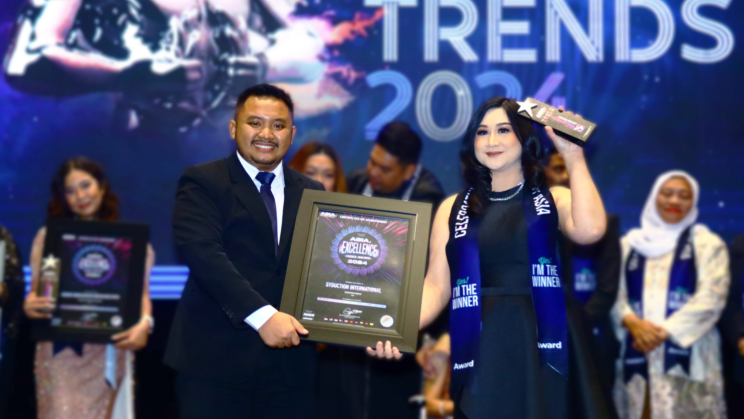 Corazon Carlos, CEO of Syduction International, Honored with Top Brand in International Cosmetics Product Award at 10.0 Award Trends 2024